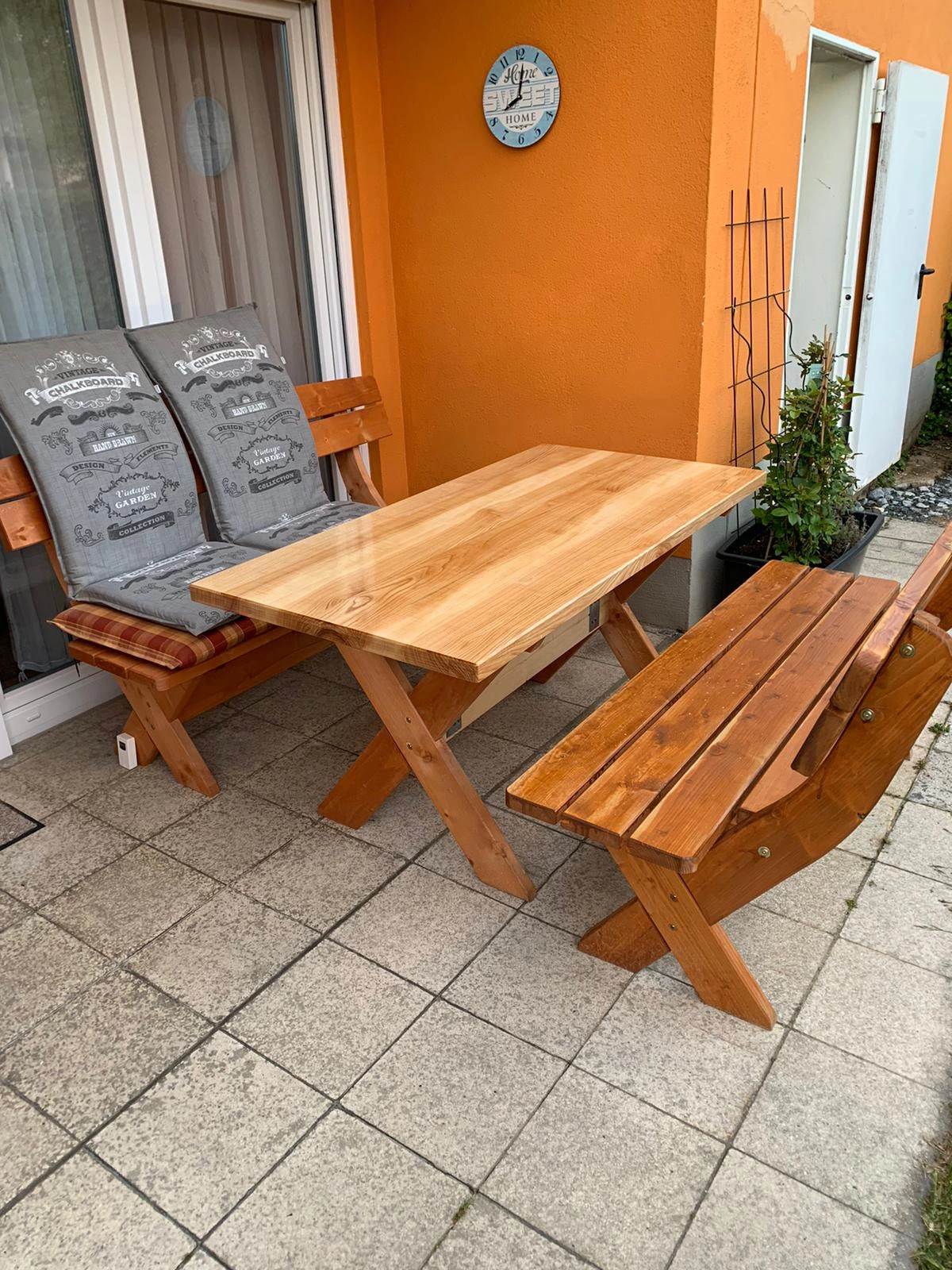 Tisch aus Esche